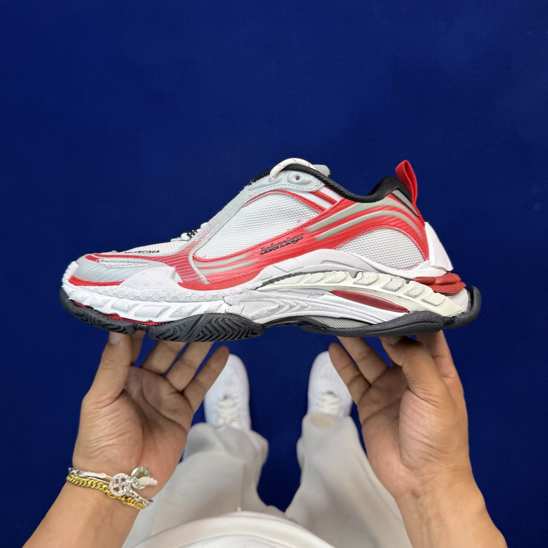 Balenciaga巴黎世家 Triple S .2 Gradient该有的材料配置、做工工艺和配套配件