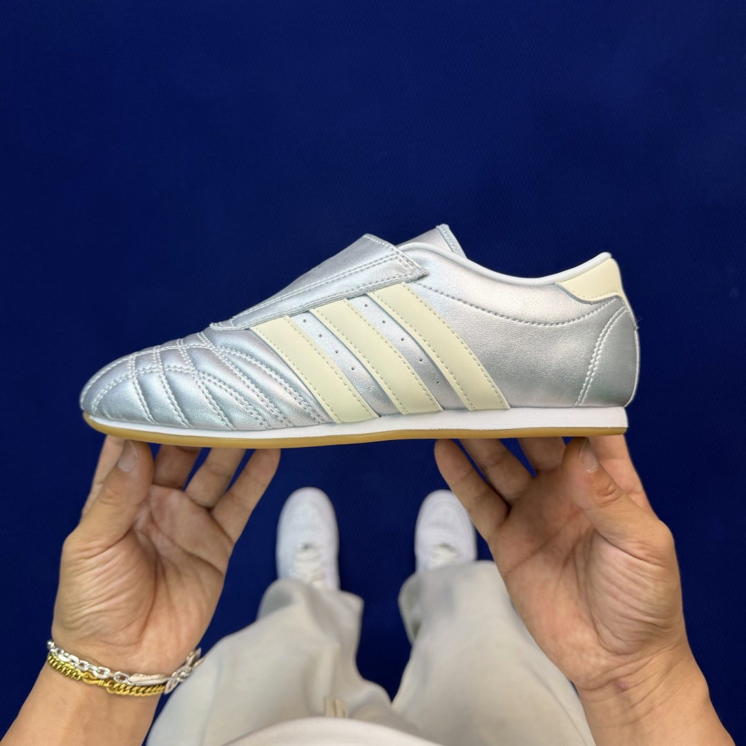 adidas originals Taekwondo 跆拳道训练鞋第6色:金属银JS4023 尺码：36