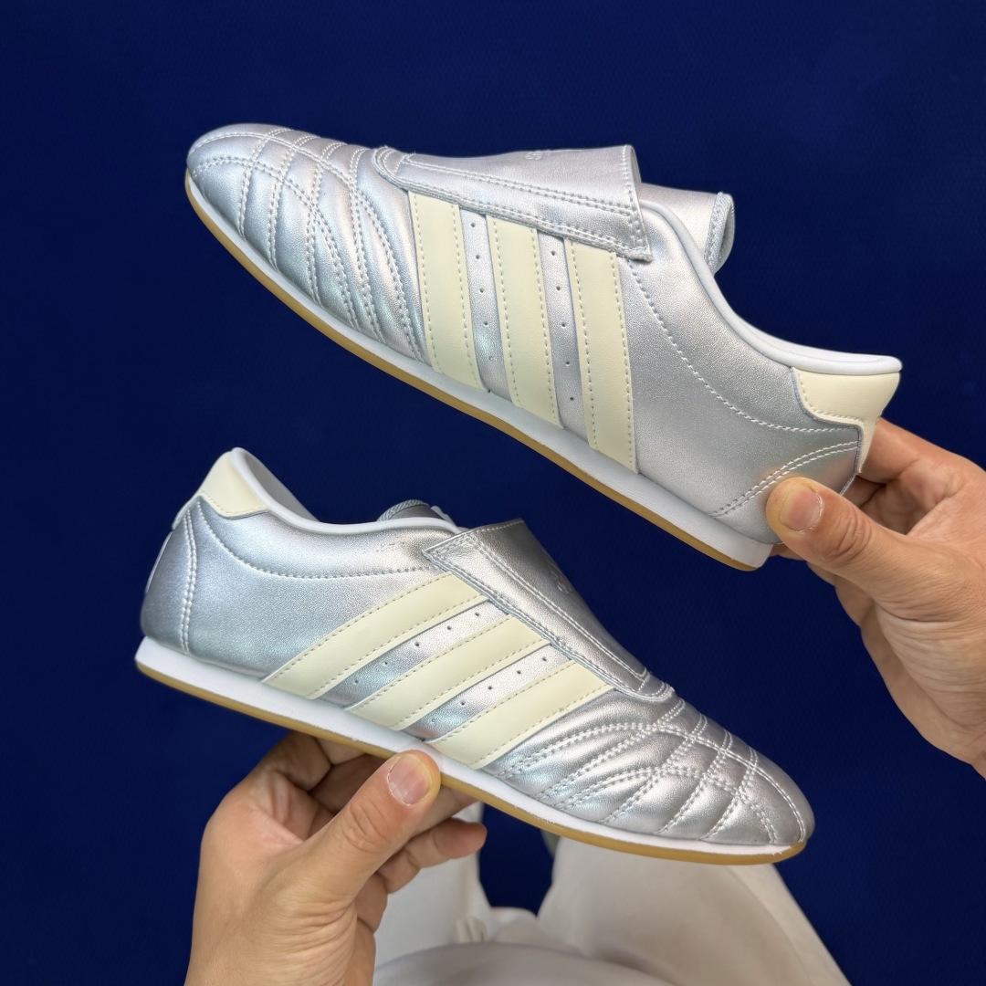 adidas originals Taekwondo 跆拳道训练鞋第6色:金属银JS4023 尺码：36