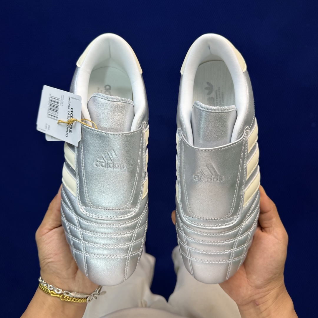 adidas originals Taekwondo 跆拳道训练鞋第6色:金属银JS4023 尺码：36
