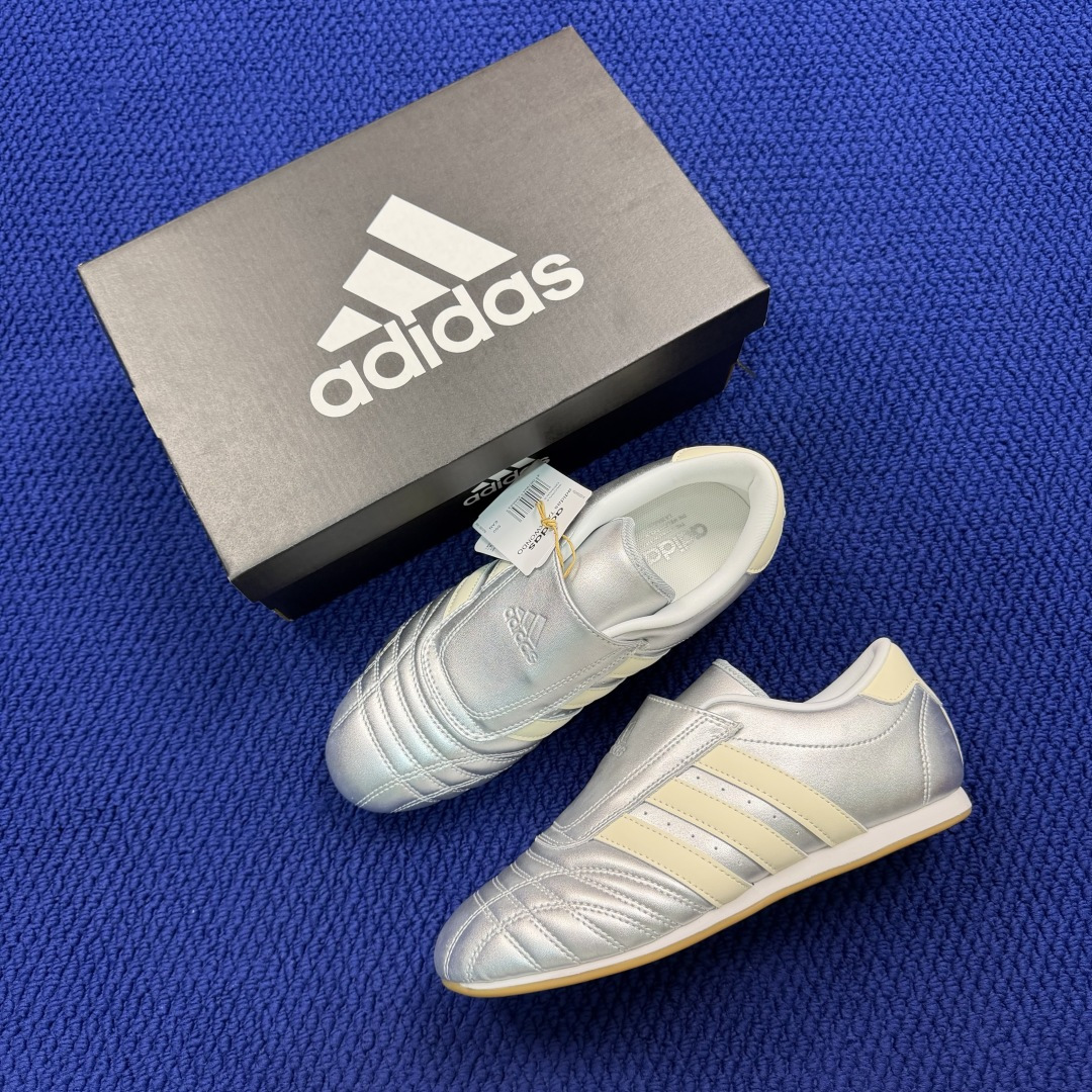 adidas originals Taekwondo 跆拳道训练鞋第6色:金属银JS4023 尺码：36