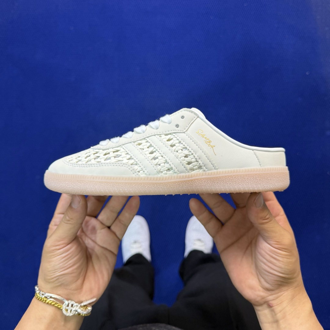 桑巴德训拖鞋一脚蹬 两色出货！adidas originals Samba OG MULE 包头拖鞋 黑