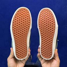 虎扑版!Vans Knu-Skool 低帮 KK04纯原级别外贸订单!万斯经典 硫化帆布板鞋 粗宽立体标 虎扑版!Vans Knu-Skool 低帮 KK04纯原级别外贸订单!万斯经典 硫化帆布板鞋 粗宽立体标