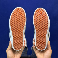 虎扑版!Vans Knu-Skool 低帮 KK44纯原级别外贸订单!万斯经典 硫化帆布板鞋 粗宽立体标 虎扑版!Vans Knu-Skool 低帮 KK44纯原级别外贸订单!万斯经典 硫化帆布板鞋 粗宽立体标