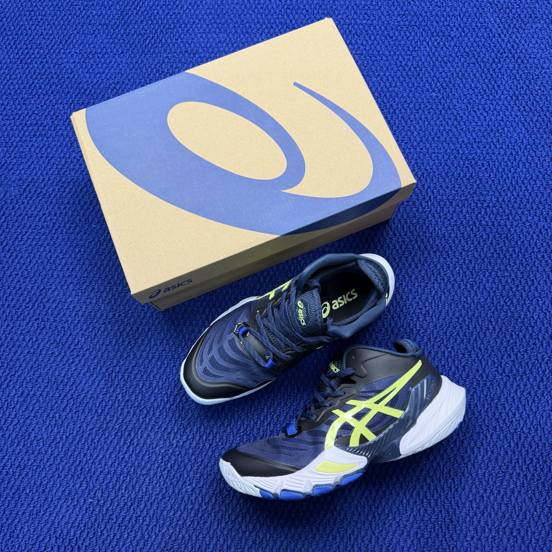 亚瑟士中帮排球🏐训练鞋！Asics Metarise 1.0树脂加工的网眼材料的鞋面结构为脚的运动提供了