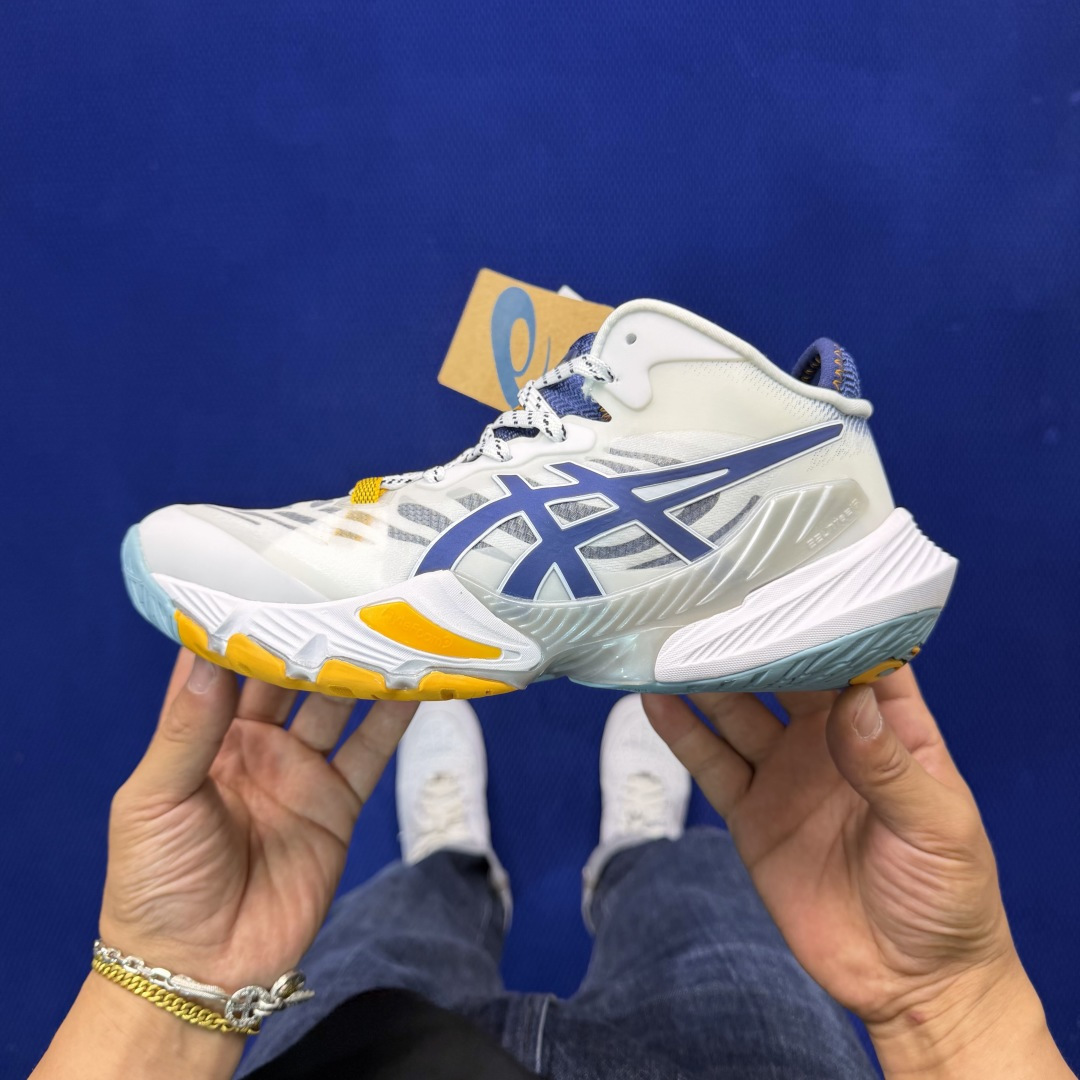 亚瑟士中帮排球🏐训练鞋！Asics Metarise 1.0树脂加工的网眼材料的鞋面结构为脚的运动提供了