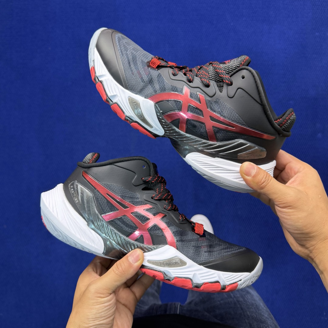亚瑟士中帮排球🏐训练鞋！Asics Metarise 1.0树脂加工的网眼材料的鞋面结构为脚的运动提供了