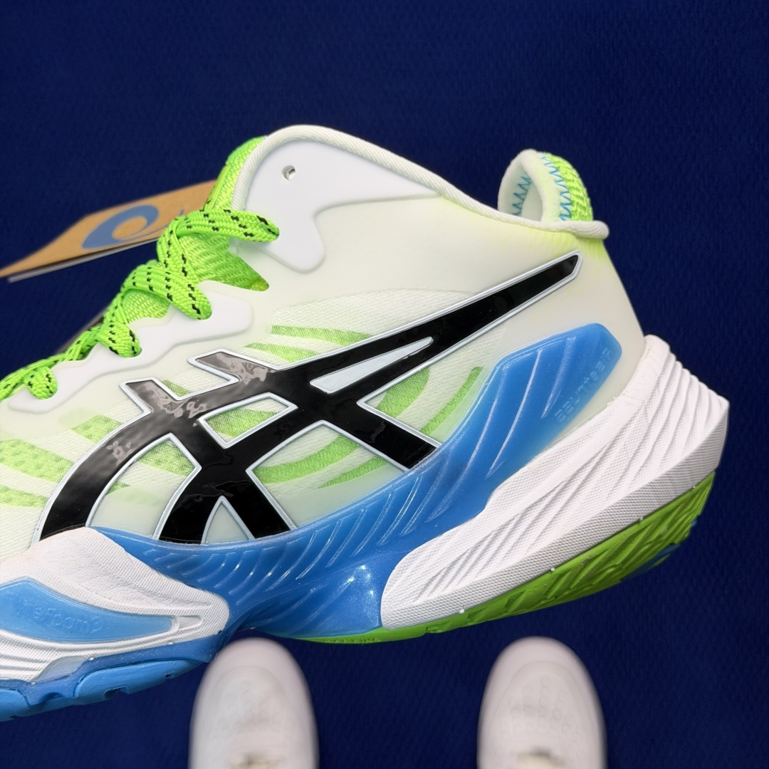 亚瑟士中帮排球🏐训练鞋！Asics Metarise 1.0树脂加工的网眼材料的鞋面结构为脚的运动提供了