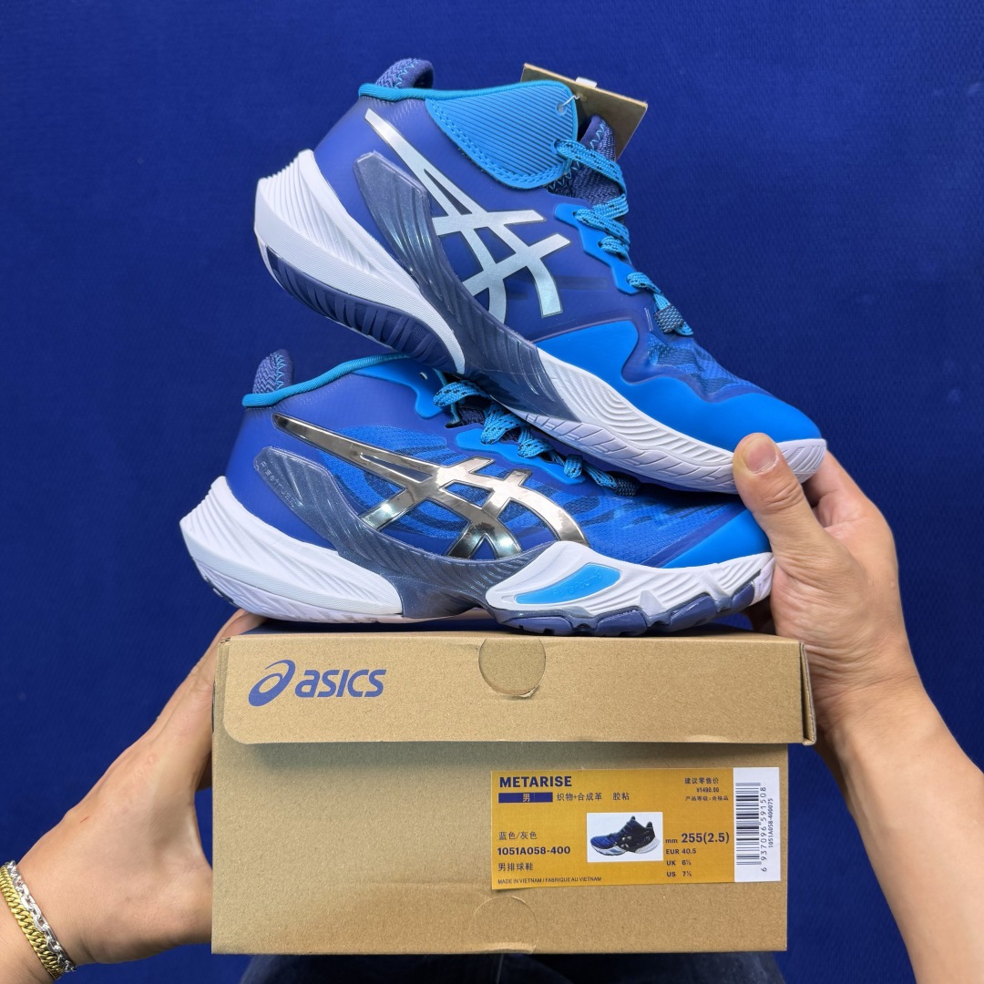 亚瑟士中帮排球🏐训练鞋！Asics Metarise 1.0树脂加工的网眼材料的鞋面结构为脚的运动提供了
