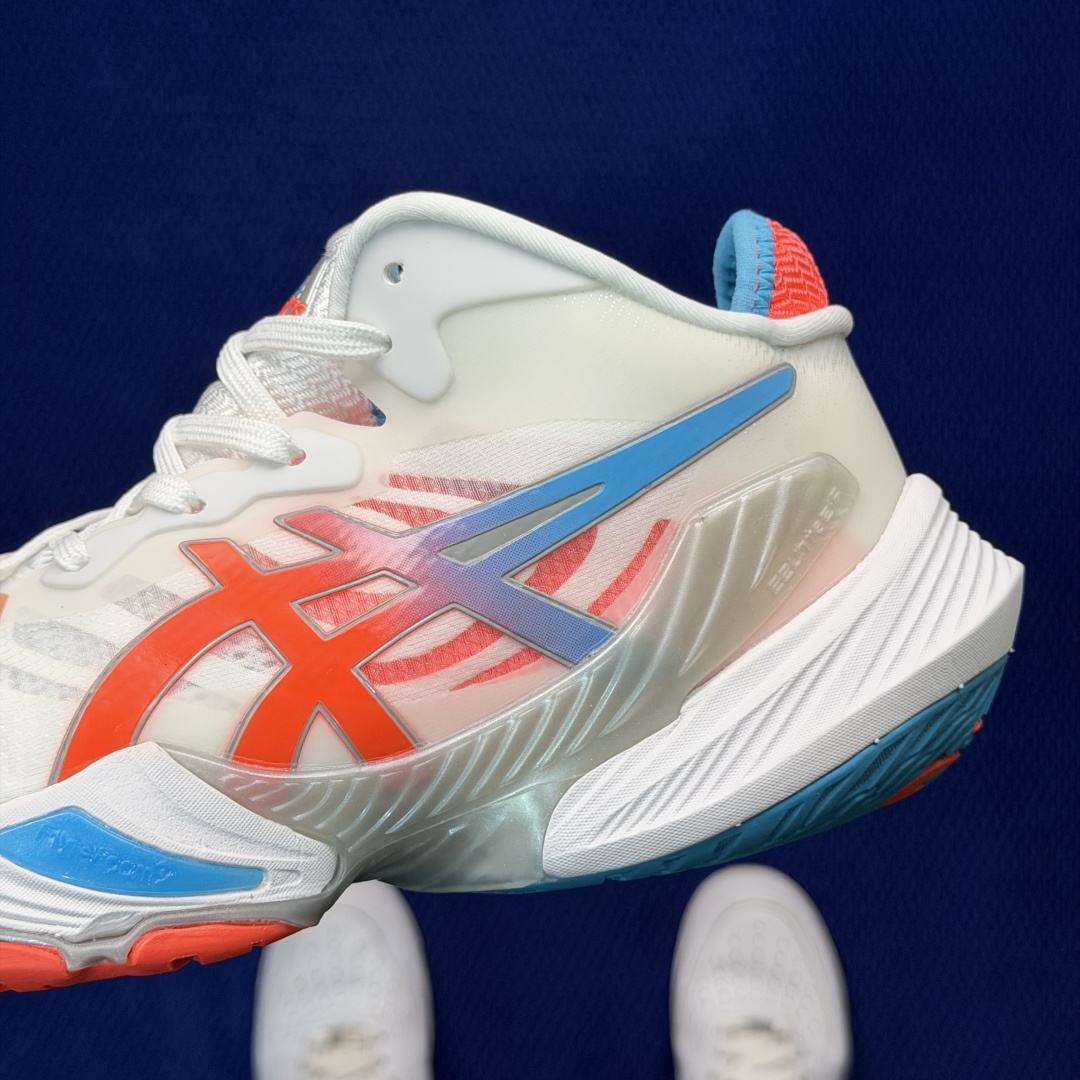 亚瑟士中帮排球🏐训练鞋！Asics Metarise 1.0树脂加工的网眼材料的鞋面结构为脚的运动提供了
