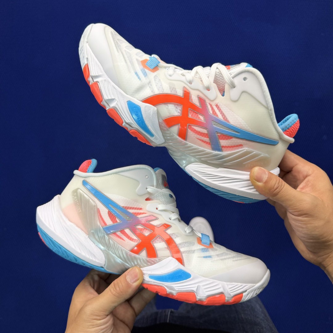 亚瑟士中帮排球🏐训练鞋！Asics Metarise 1.0树脂加工的网眼材料的鞋面结构为脚的运动提供了