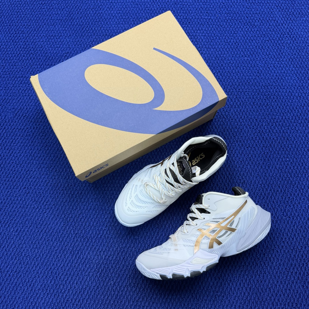 亚瑟士中帮排球🏐训练鞋！Asics Metarise 1.0树脂加工的网眼材料的鞋面结构为脚的运动提供了