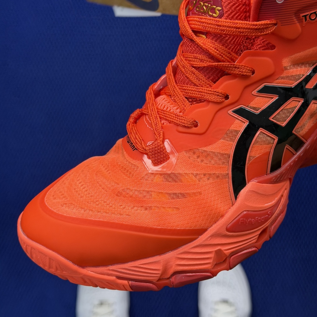 亚瑟士中帮排球🏐训练鞋！Asics Metarise 1.0树脂加工的网眼材料的鞋面结构为脚的运动提供了