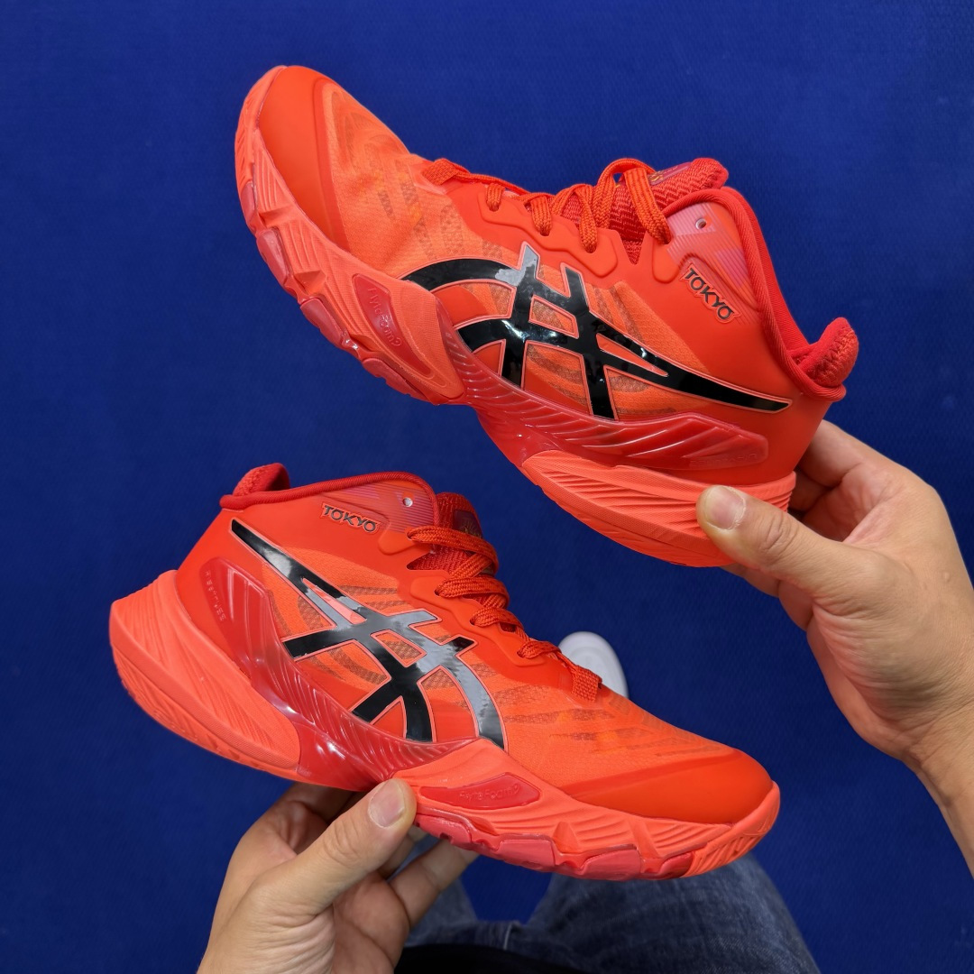 亚瑟士中帮排球🏐训练鞋！Asics Metarise 1.0树脂加工的网眼材料的鞋面结构为脚的运动提供了