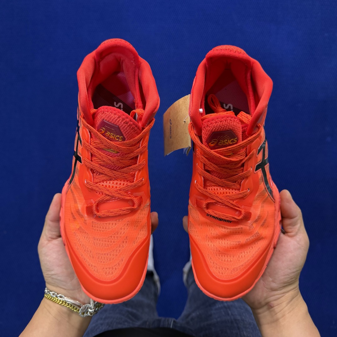 亚瑟士中帮排球🏐训练鞋！Asics Metarise 1.0树脂加工的网眼材料的鞋面结构为脚的运动提供了