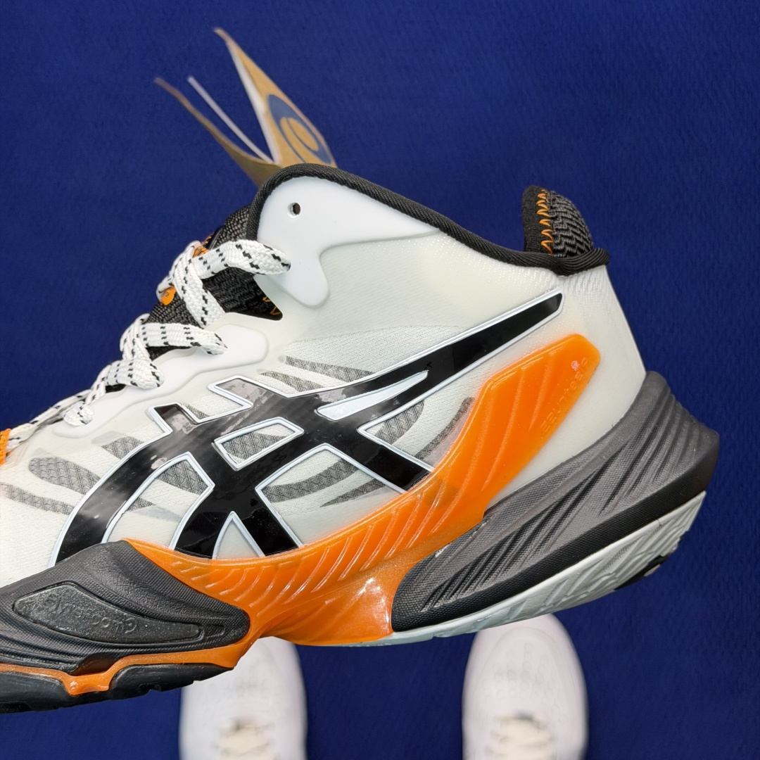 亚瑟士中帮排球🏐训练鞋！Asics Metarise 1.0树脂加工的网眼材料的鞋面结构为脚的运动提供了