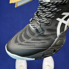 亚瑟士中帮排球🏐训练鞋!Asics Metarise 1.0树脂加工的网眼材料的鞋面结构为脚的运动提供了 亚瑟士中帮排球🏐训练鞋!Asics Metarise 1.0树脂加工的网眼材料的鞋面结构为脚的运动提供了