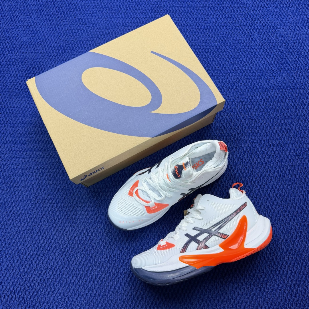 亚瑟士中帮训练鞋！Asics Metarise 2.0树脂加工的网眼材料的鞋面结构为脚的运动提供了耐用性