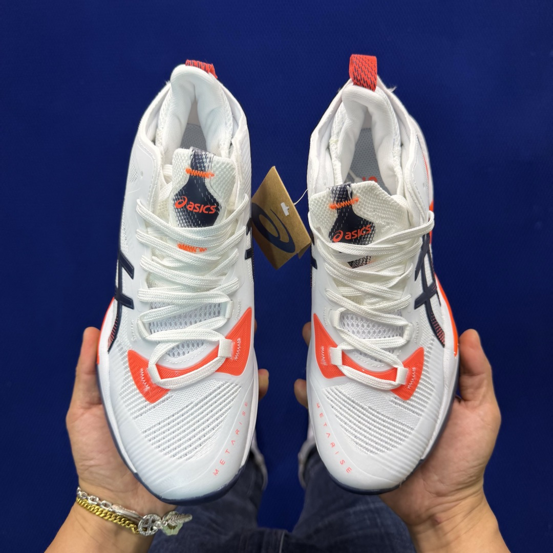 亚瑟士中帮训练鞋！Asics Metarise 2.0树脂加工的网眼材料的鞋面结构为脚的运动提供了耐用性