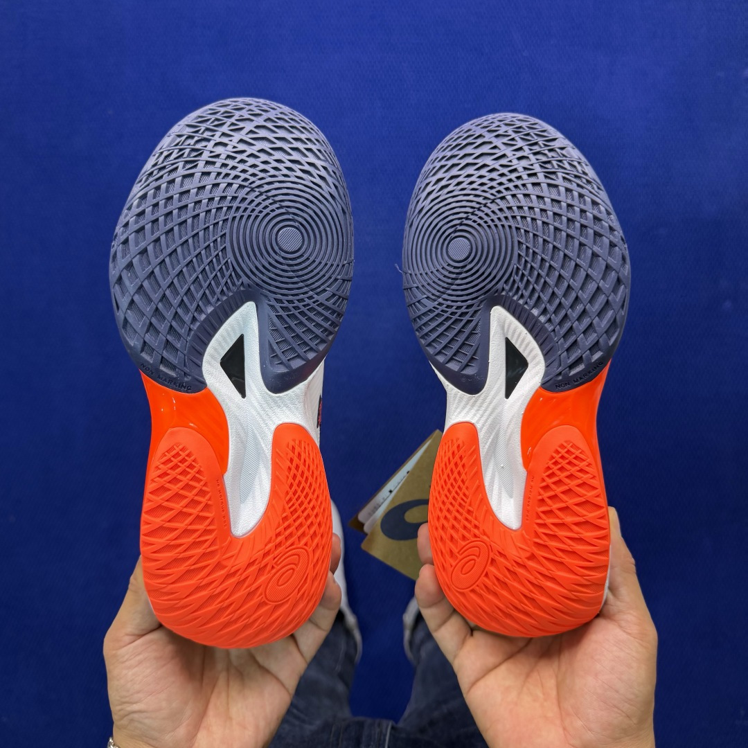 亚瑟士中帮训练鞋！Asics Metarise 2.0树脂加工的网眼材料的鞋面结构为脚的运动提供了耐用性