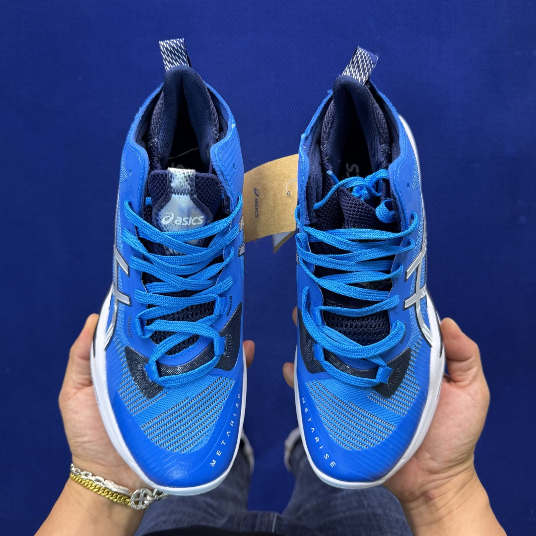 亚瑟士中帮训练鞋！Asics Metarise 2.0树脂加工的网眼材料的鞋面结构为脚的运动提供了耐用性