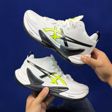 亚瑟士中帮训练鞋!Asics Metarise 2.0树脂加工的网眼材料的鞋面结构为脚的运动提供了耐用性 亚瑟士中帮训练鞋!Asics Metarise 2.0树脂加工的网眼材料的鞋面结构为脚的运动提供了耐用性