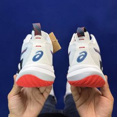 亚瑟士中帮训练鞋!Asics Metarise 2.0树脂加工的网眼材料的鞋面结构为脚的运动提供了耐用性 亚瑟士中帮训练鞋!Asics Metarise 2.0树脂加工的网眼材料的鞋面结构为脚的运动提供了耐用性