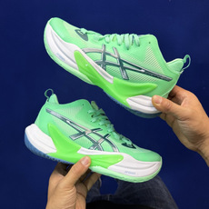 亚瑟士中帮训练鞋!Asics Metarise 2.0树脂加工的网眼材料的鞋面结构为脚的运动提供了耐用性 亚瑟士中帮训练鞋!Asics Metarise 2.0树脂加工的网眼材料的鞋面结构为脚的运动提供了耐用性