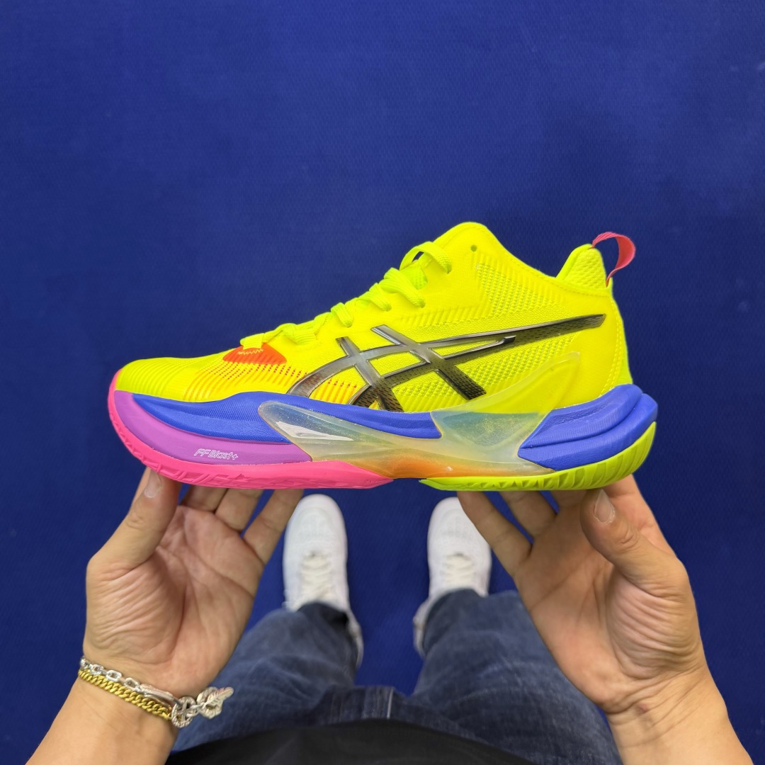 亚瑟士中帮训练鞋！Asics Metarise 2.0树脂加工的网眼材料的鞋面结构为脚的运动提供了耐用性