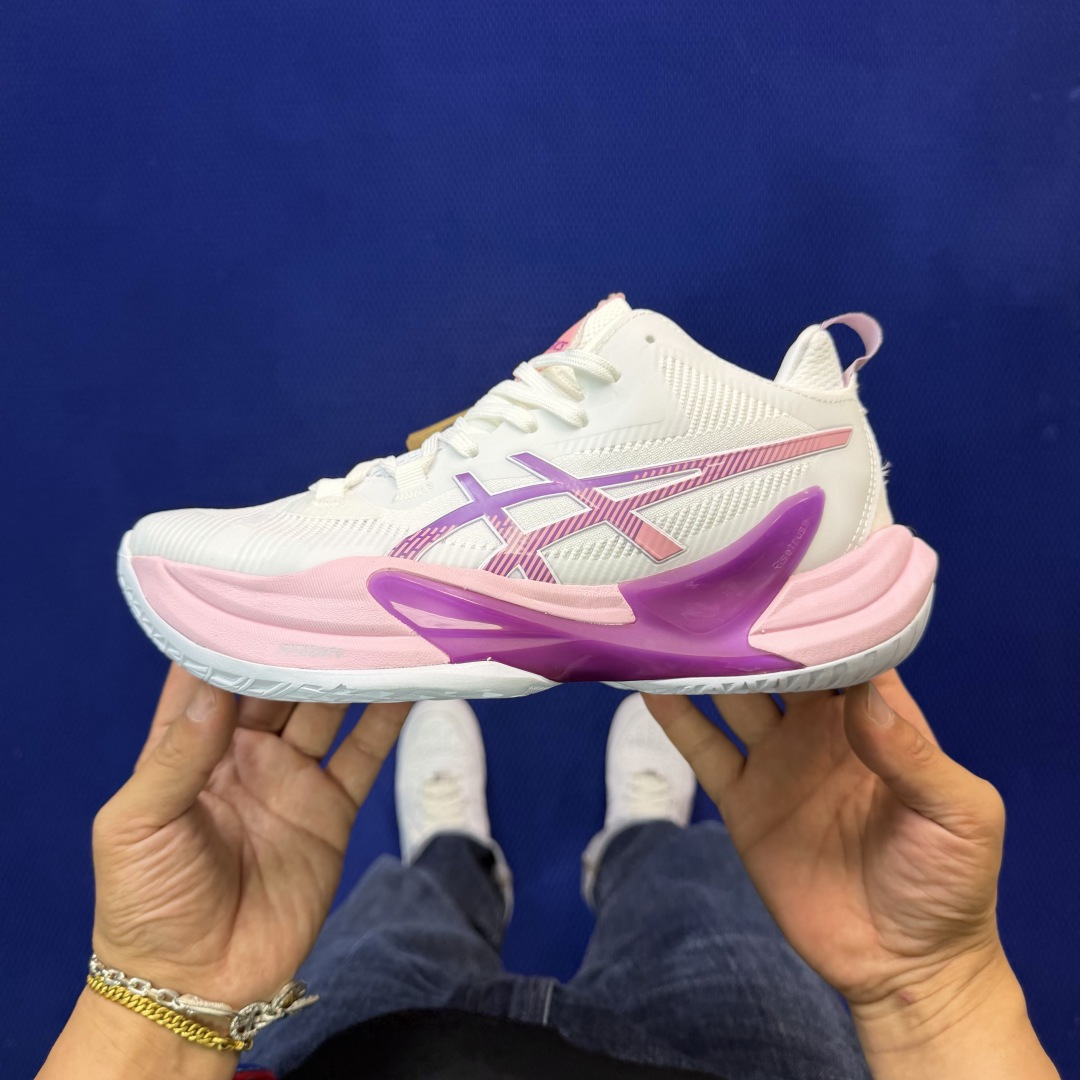 亚瑟士中帮训练鞋！Asics Metarise 2.0树脂加工的网眼材料的鞋面结构为脚的运动提供了耐用性