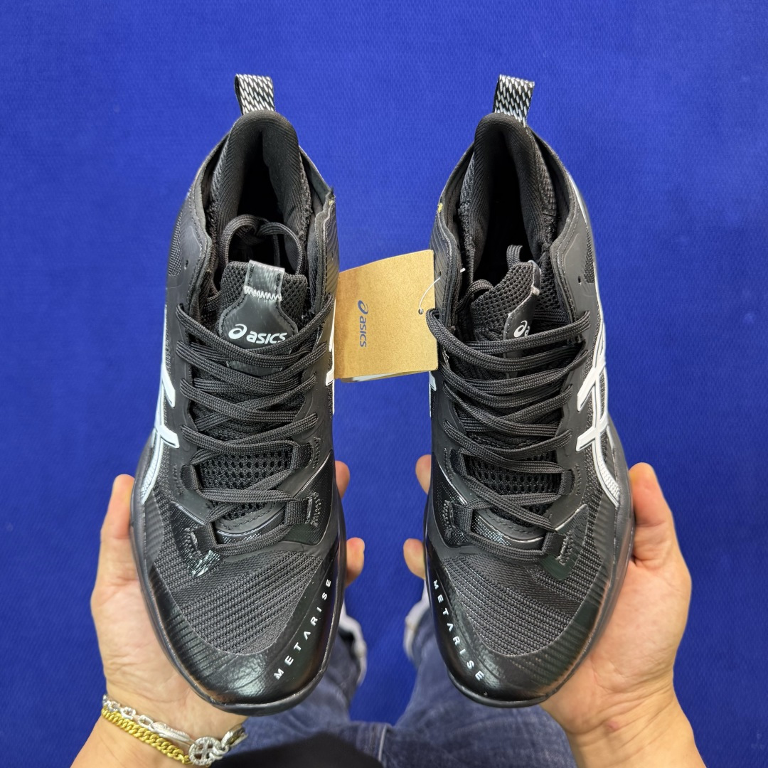 亚瑟士中帮训练鞋！Asics Metarise 2.0树脂加工的网眼材料的鞋面结构为脚的运动提供了耐用性