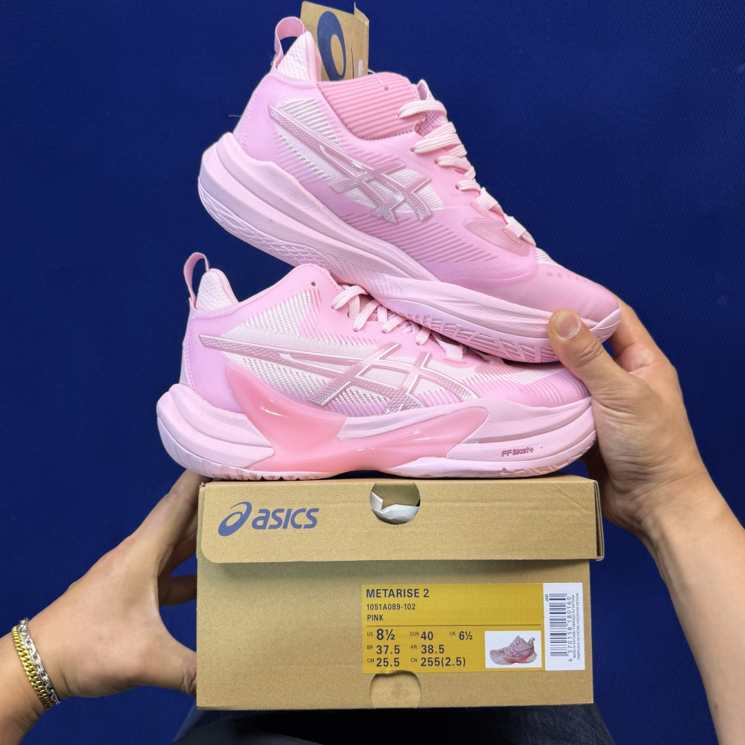 亚瑟士中帮训练鞋！Asics Metarise 2.0树脂加工的网眼材料的鞋面结构为脚的运动提供了耐用性
