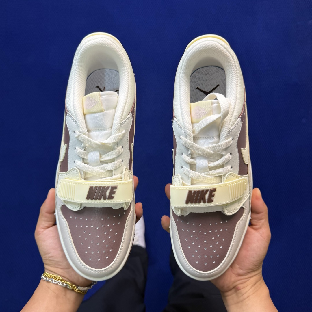 aj312系列 第105色！低帮 米白棕货号:IV3217-211 尺码:36-46带半码