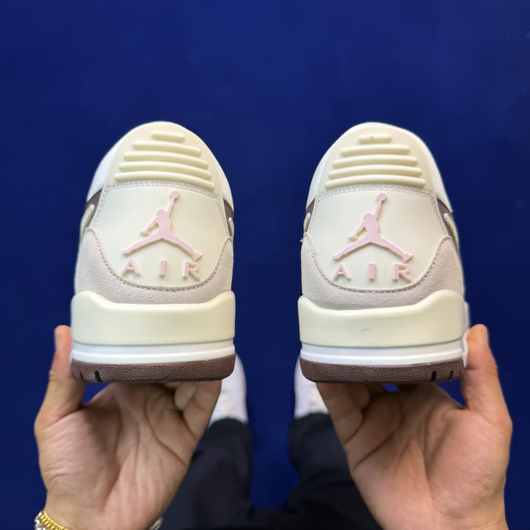 aj312系列 第105色！低帮 米白棕货号:IV3217-211 尺码:36-46带半码