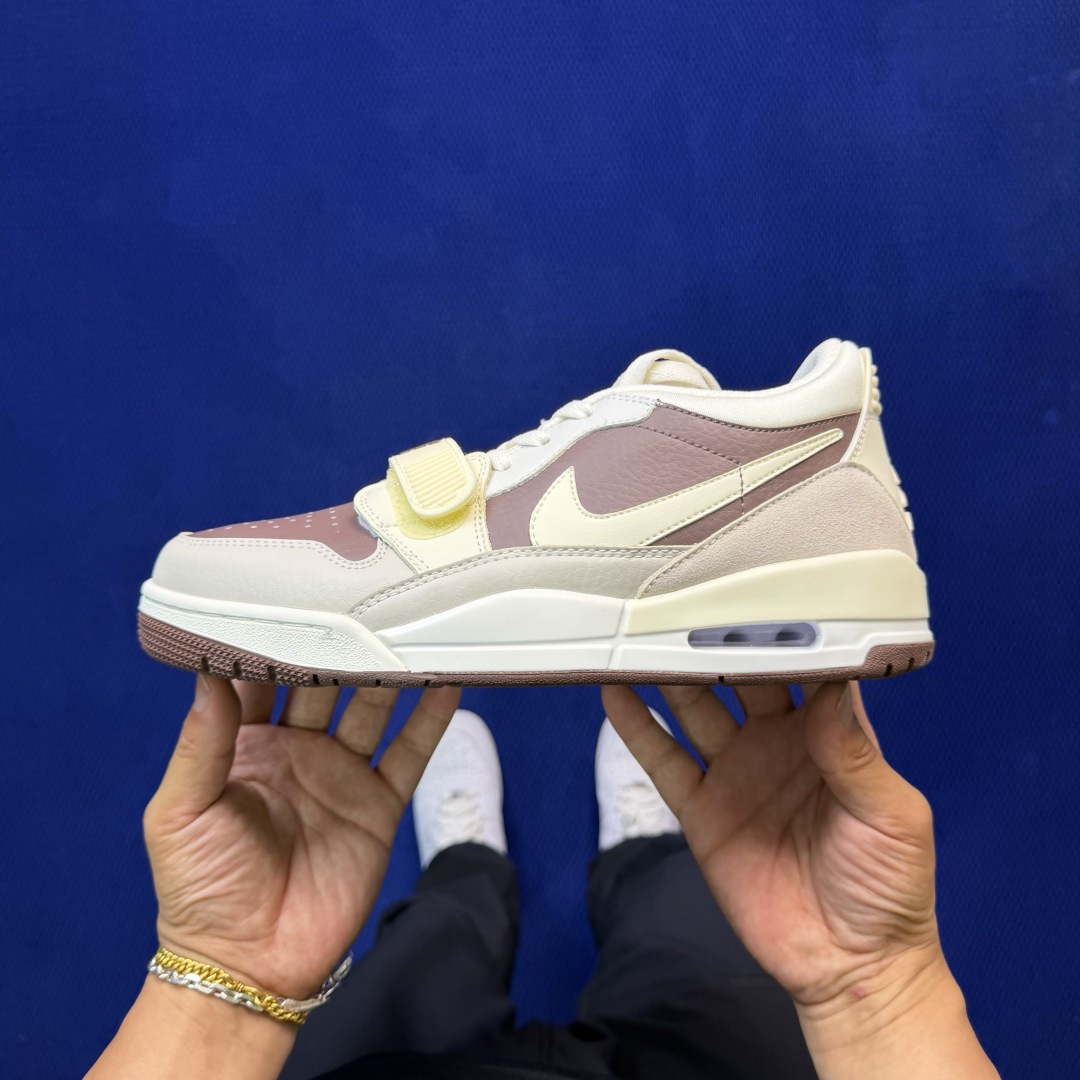aj312系列 第105色！低帮 米白棕货号:IV3217-211 尺码:36-46带半码