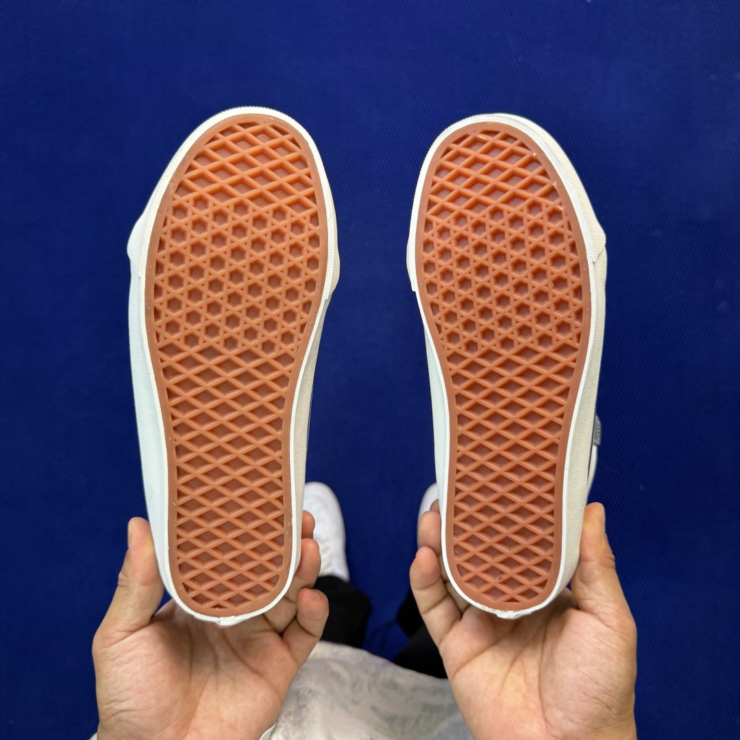虎扑版！Vans Sk8-Hi 高帮 032V纯原级别外贸订单！万斯经典 硫化帆布板鞋正品海鸥线 鞋头包