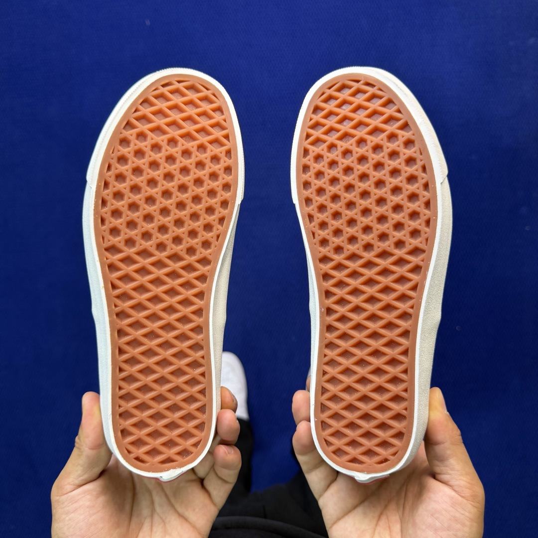 虎扑版！Vans Authentic 安纳海姆 056V纯原级别外贸订单！万斯经典 硫化帆布板鞋正品海鸥