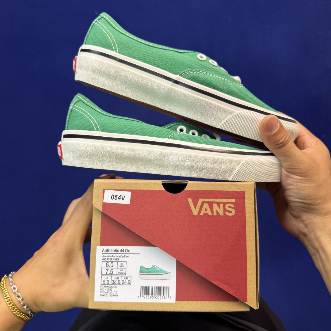 虎扑版！Vans Authentic 安纳海姆 054V纯原级别外贸订单！万斯经典 硫化帆布板鞋正品海鸥