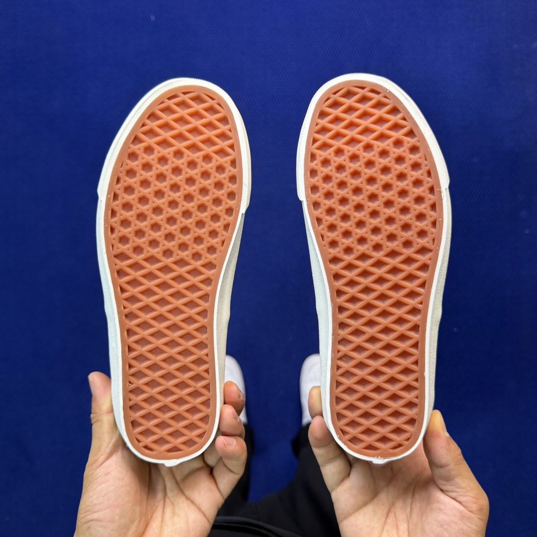 虎扑版！Vans Authentic 安纳海姆 057V纯原级别外贸订单！万斯经典 硫化帆布板鞋正品海鸥