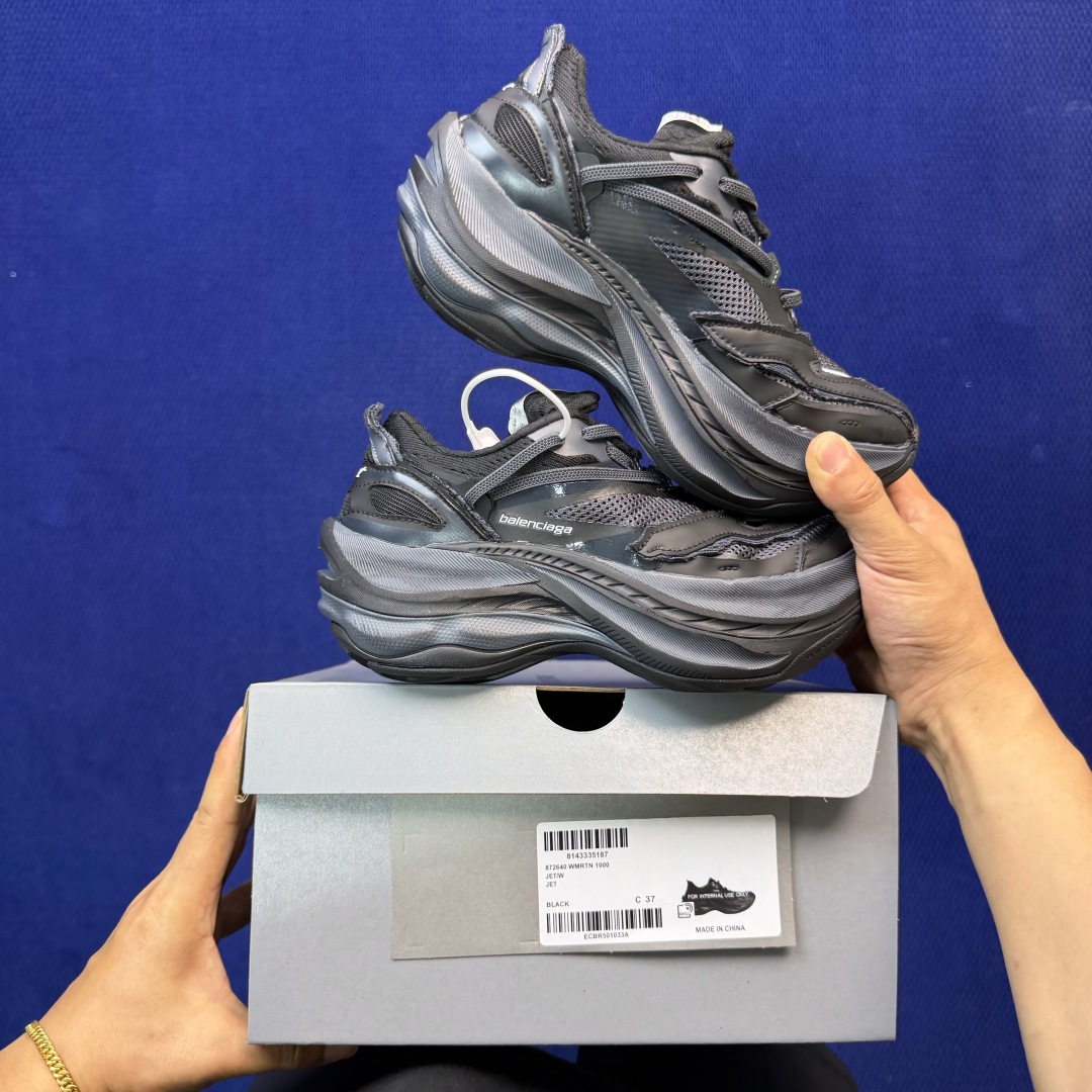 巴黎世家26代 Balenciaga巴黎世家 Jet 压纹印花 圆头厚底4.25cm 低帮 老爹鞋 黑色