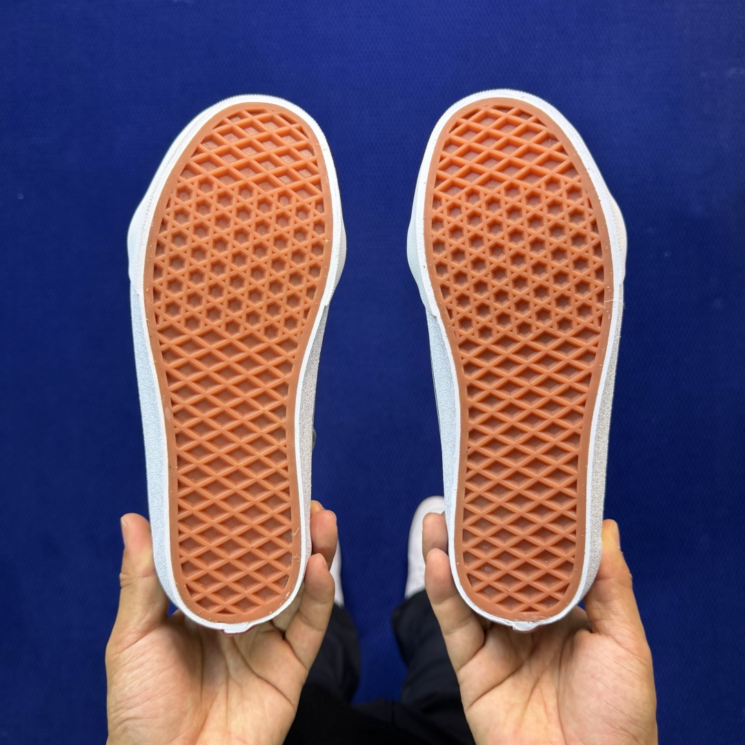 虎扑版！Vans Sk8-Hi 高帮 5-12纯原级别外贸订单！万斯经典 硫化帆布板鞋正品海鸥线 鞋头包