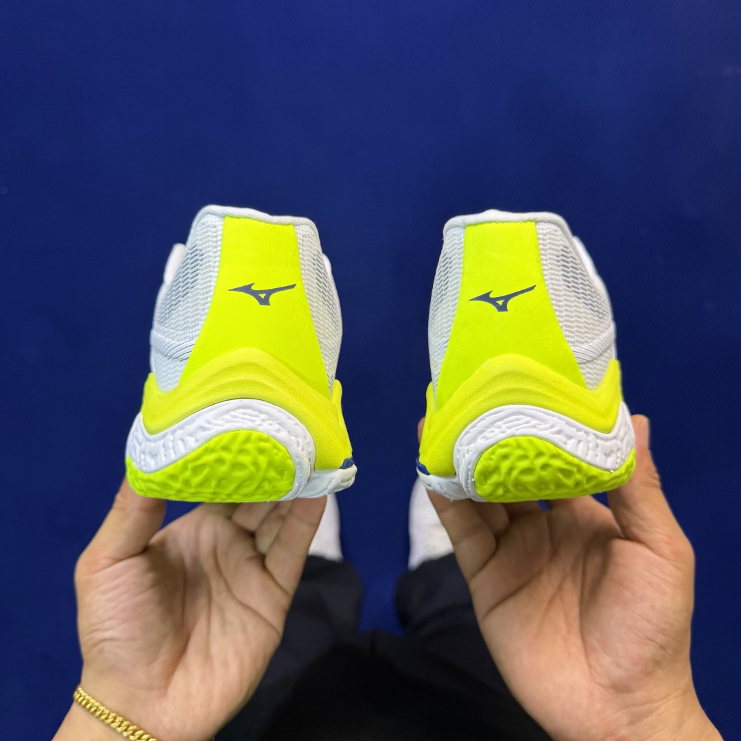 外贸爆款 Mizuno Wave Lightning ELITE 排球鞋 共4色！货号：V1GA 尺码：