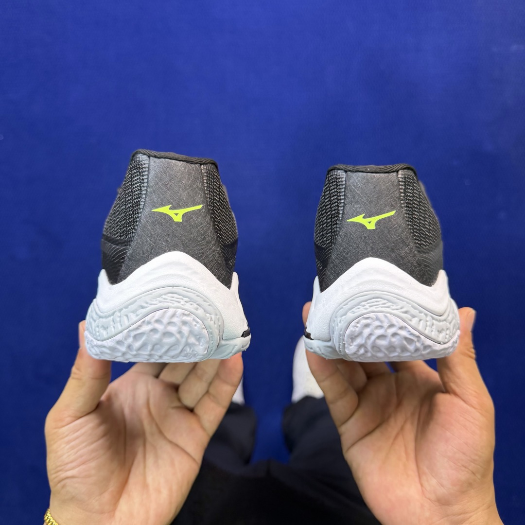 外贸爆款 Mizuno Wave Lightning ELITE 排球鞋 共4色！货号：V1GA 尺码：