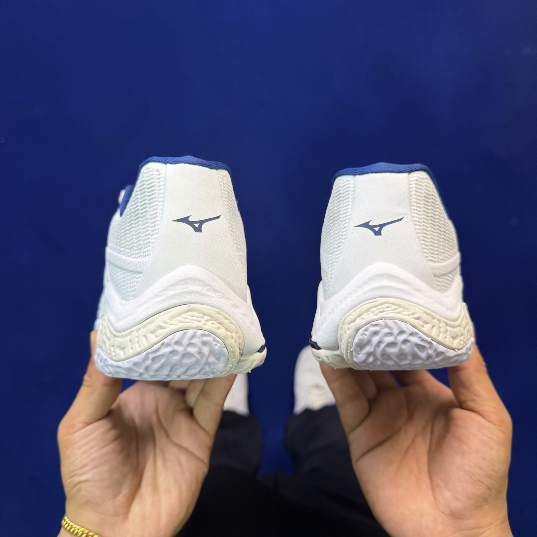 外贸爆款 Mizuno Wave Lightning ELITE 排球鞋 共4色！货号：V1GA 尺码：