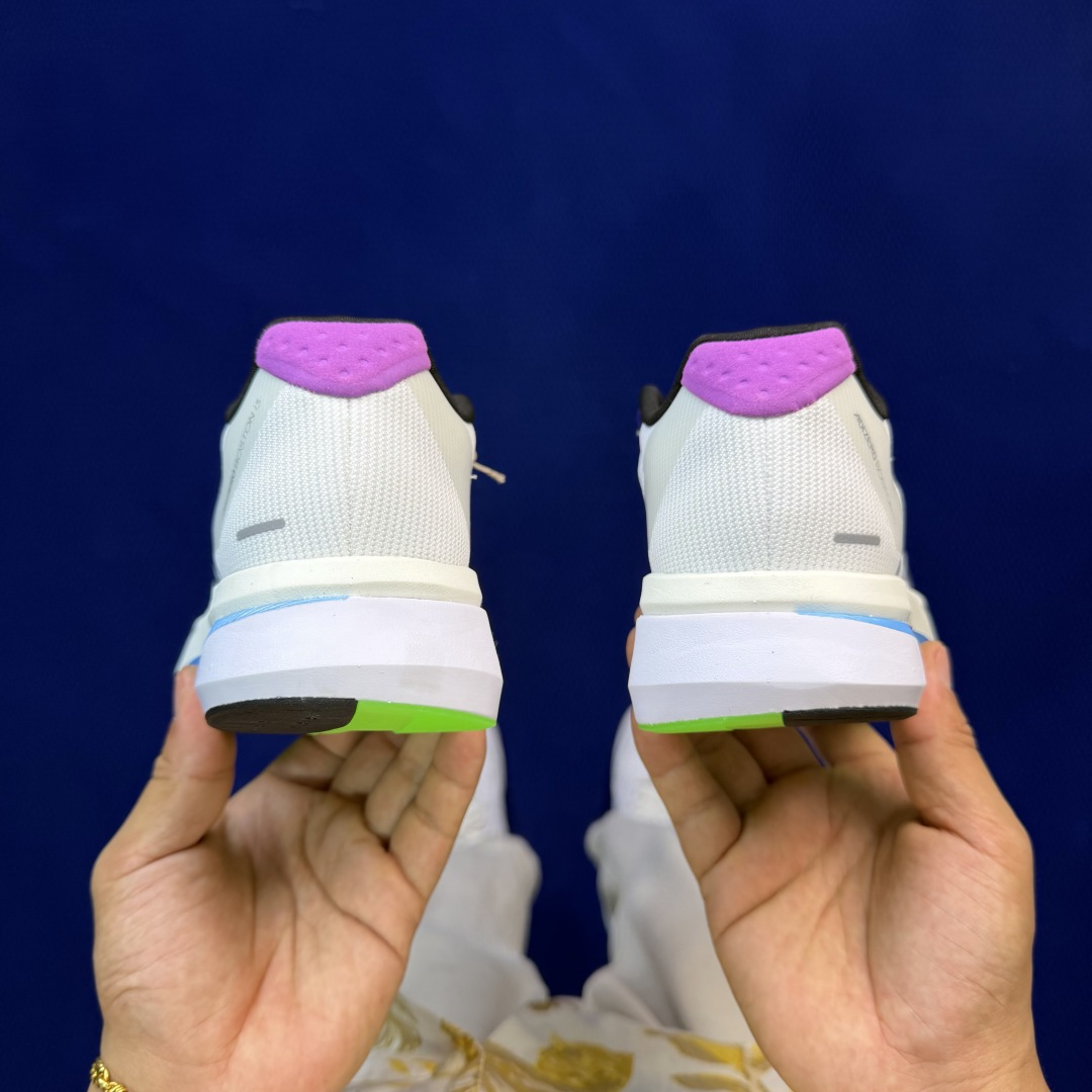 阿迪达跑鞋：波士顿13 第9色:彩色adidas Adizero Boston 13 马拉松跑步鞋货号：