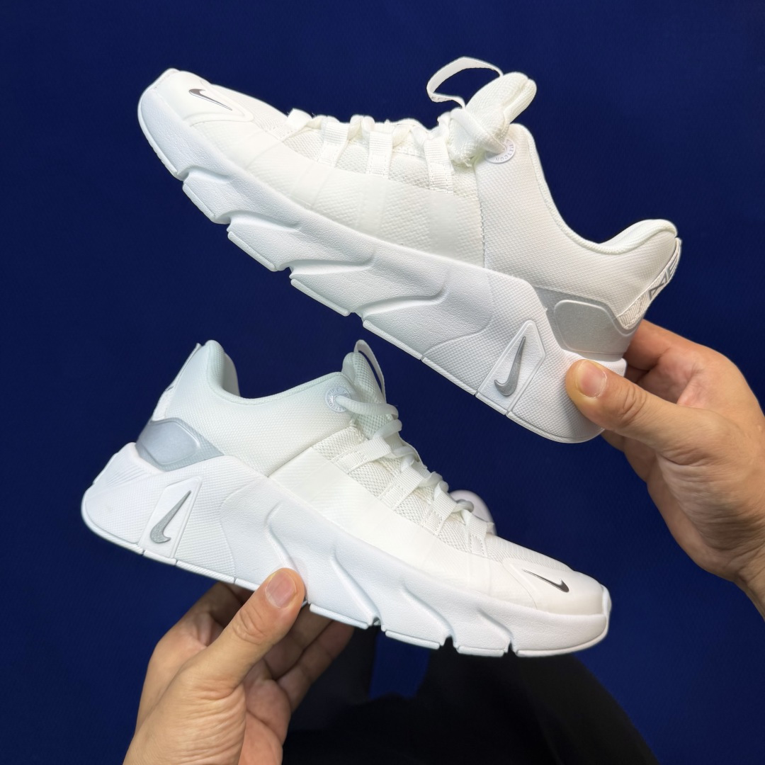 Nike Free Metcon 7 综合训练鞋货号：II7406-102 尺码：36-46带半码