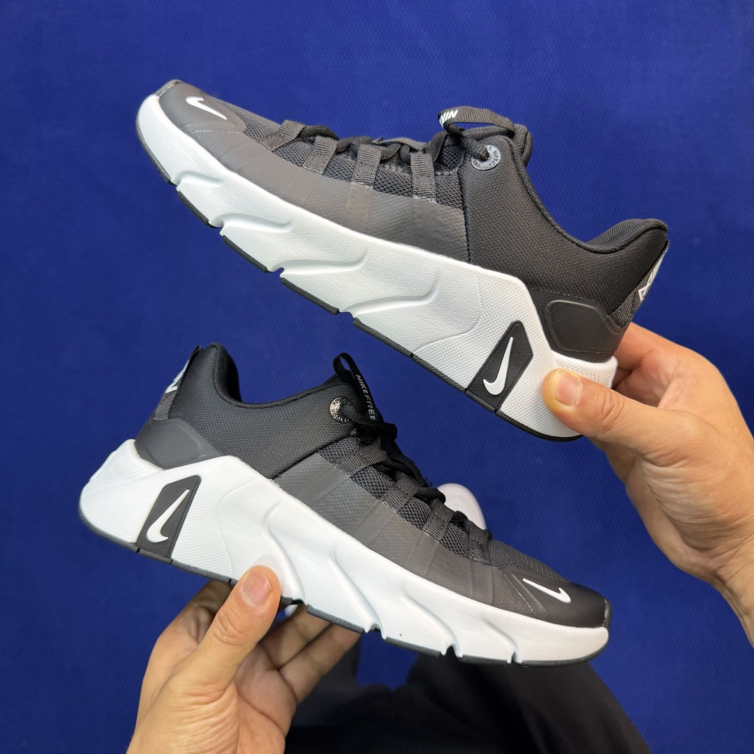 Nike Free Metcon 7 综合训练鞋货号：II7406-003 尺码：36-46带半码