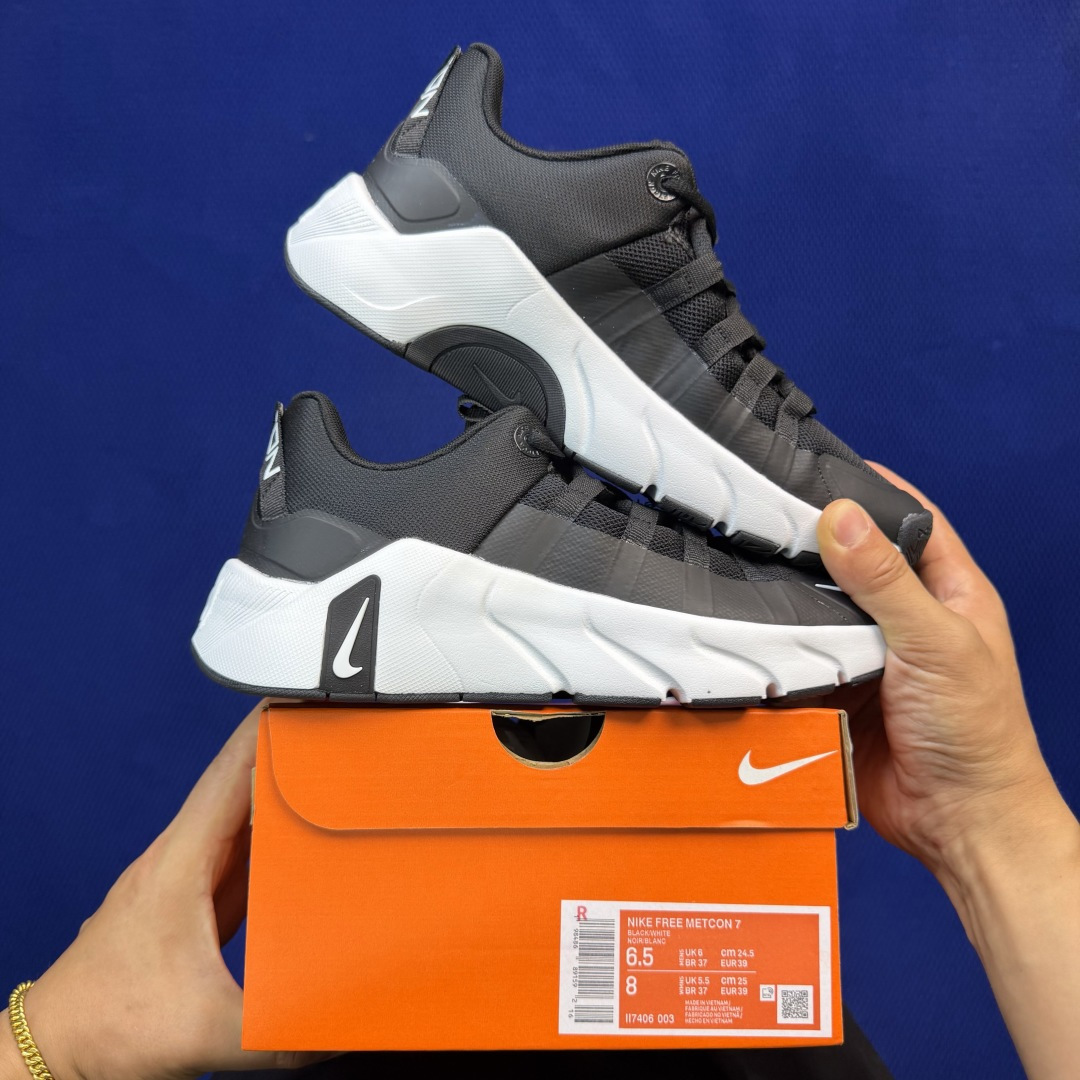 Nike Free Metcon 7 综合训练鞋货号：II7406-003 尺码：36-46带半码