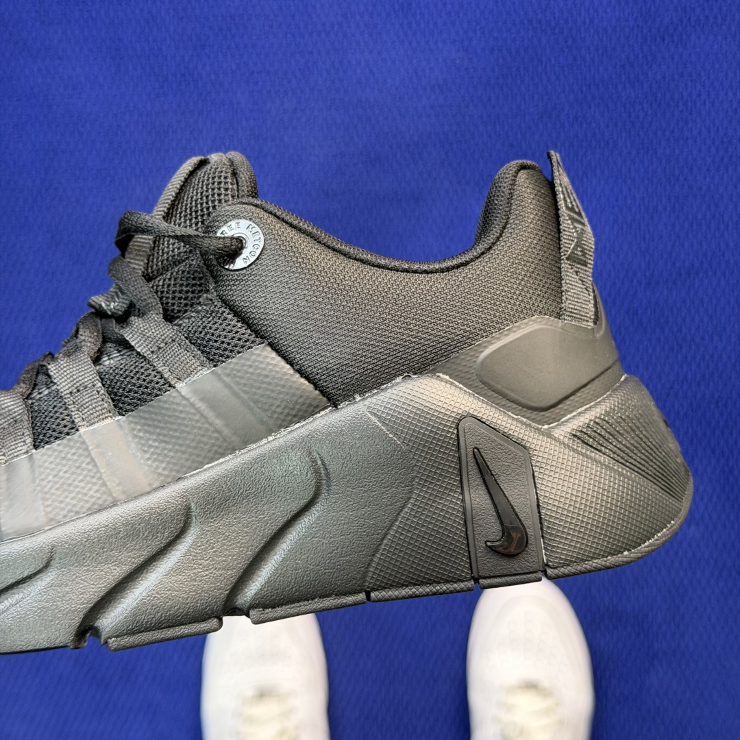 Nike Free Metcon 7 综合训练鞋货号：II7406-001 尺码：36-46带半码