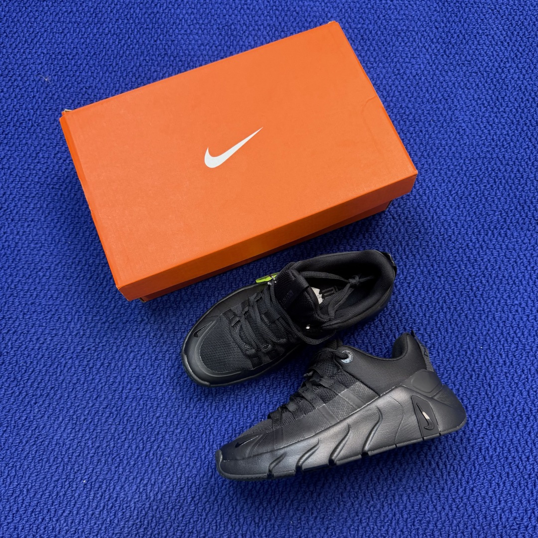 Nike Free Metcon 7 综合训练鞋货号：II7406-001 尺码：36-46带半码